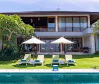 Villa Aiko, Villa Del Jardín