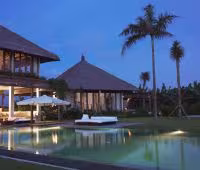 Villa Shalimar, Piscine de Nuit