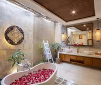 Villa Inara, Baño principal