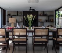 Villa Gendang, Mesa de comedor